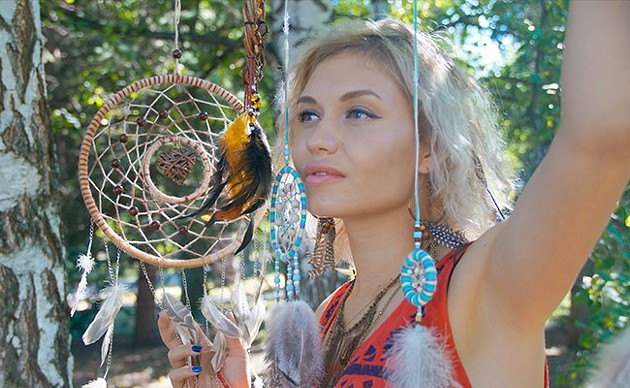 Five steps for making that dreamcatcher you liked on Pinterest
