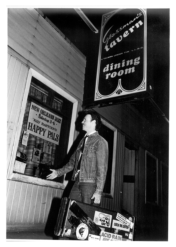 Morgan Davis in a snapshot from the early 1980s, preparing to perform at Toronto’s legendary Grossman’s Tavern—one of the city’s longest-running live-music venues, which opened in 1943 and fostered the careers of acts from Jeff Healey to - Alannah Myles to the Downchild Blues Band. - SUBMITTED