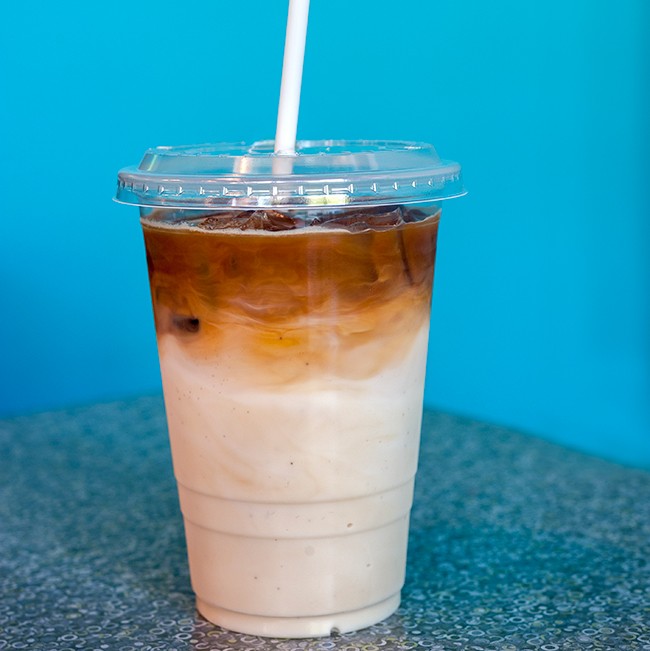 Cold as ice: coffee and tea on the rocks