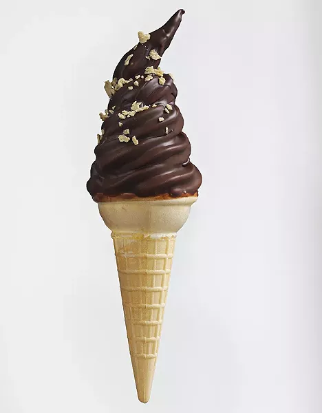 rousseauchocolatier_vanillachocolatedippedconewithmapleflakes_.jpg