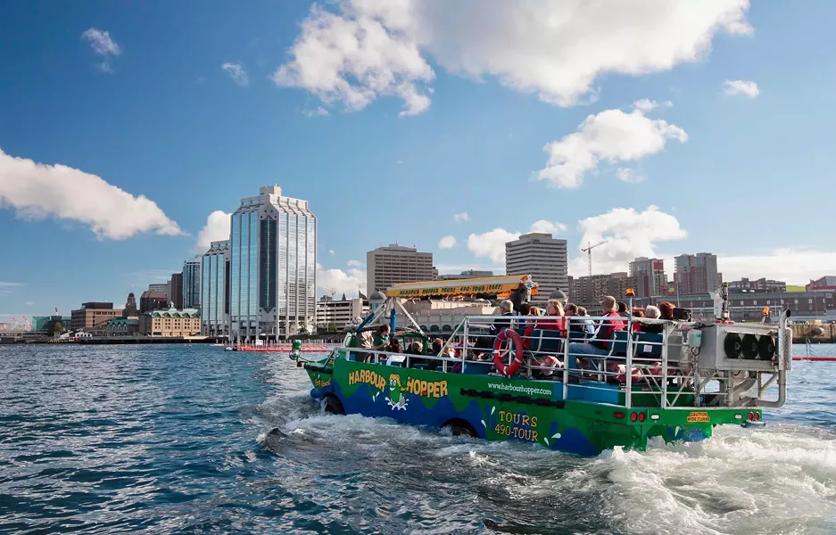 Haligonians need to fill tourist' seats on the popular amphibious tour this summer - AMBASSATOURS