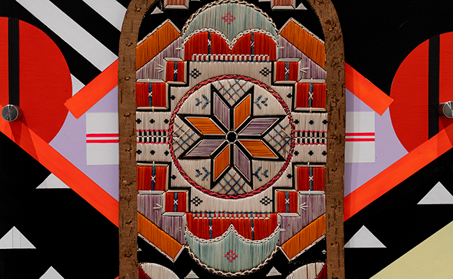 A quillwork object inspires painting on an AGNS wall. - RAW PHOTOGRAPHY STUDIO