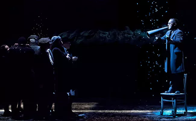 Carmen Grant and Colin Furlong pursue their Unrequited Dreams.