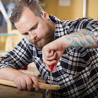 Build Your Own Cigar Box Guitar