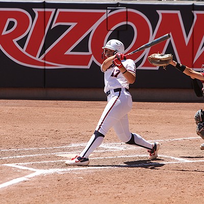 Arizona Softball Sweeps Stanford, Remains Undefeated in Pac-12 Play