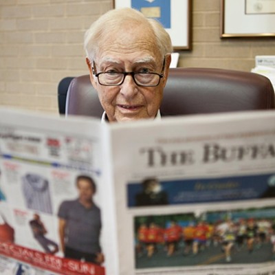 AZ Daily Star Parent Buys Buffett's Rags