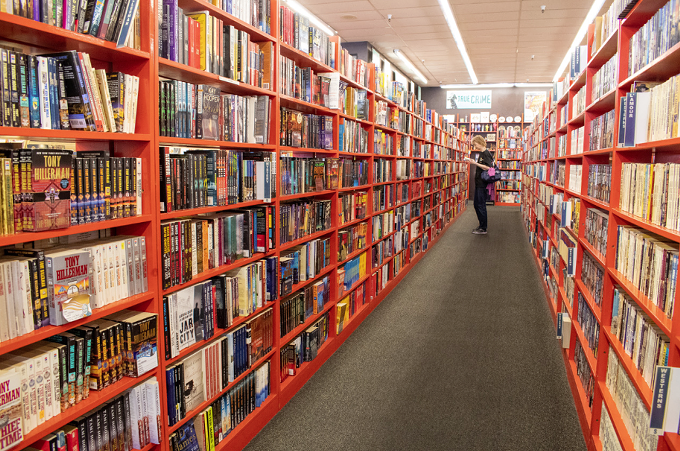 Bookmans Closes Amid COVID Shutdowns