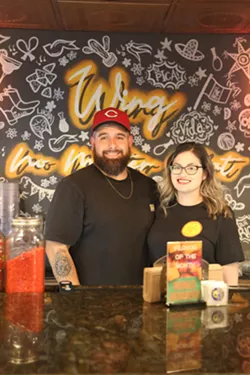 Burning Hot: Wings y Mas puts the customer first