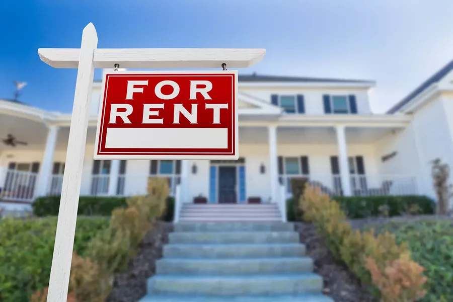 bigstock-right-facing-for-rent-real-est-223775479.jpg