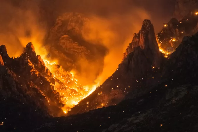 Watch This Terrifying Timelapse Video of the Bighorn Fire Passing By 