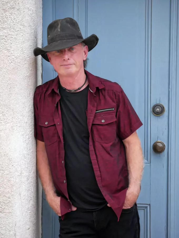 Backstage Pass: Berggoetz is a master of the mix; Country event is for the dogs - Vimarsana News