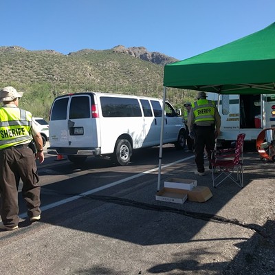 Volunteers Assist County Supervisor to Spread Fire Safety on Mount Lemmon